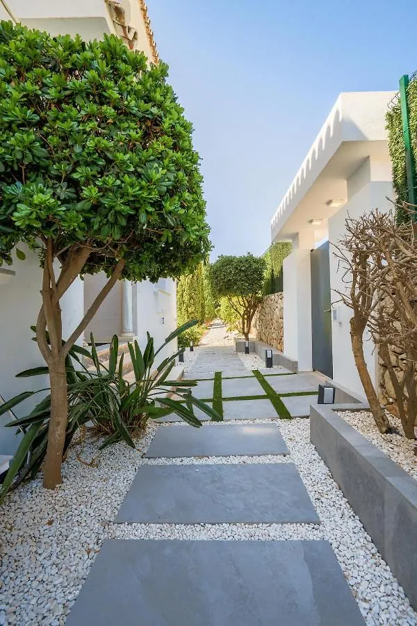 Villa 27 Nueva Andalucia Puerto Banus Marbella