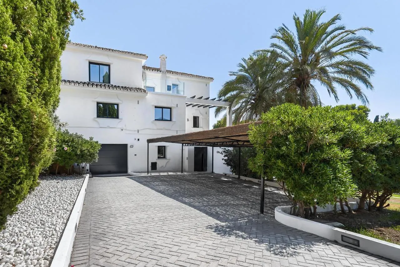 Villa 27 Nueva Andalucia Puerto Banus Marbella